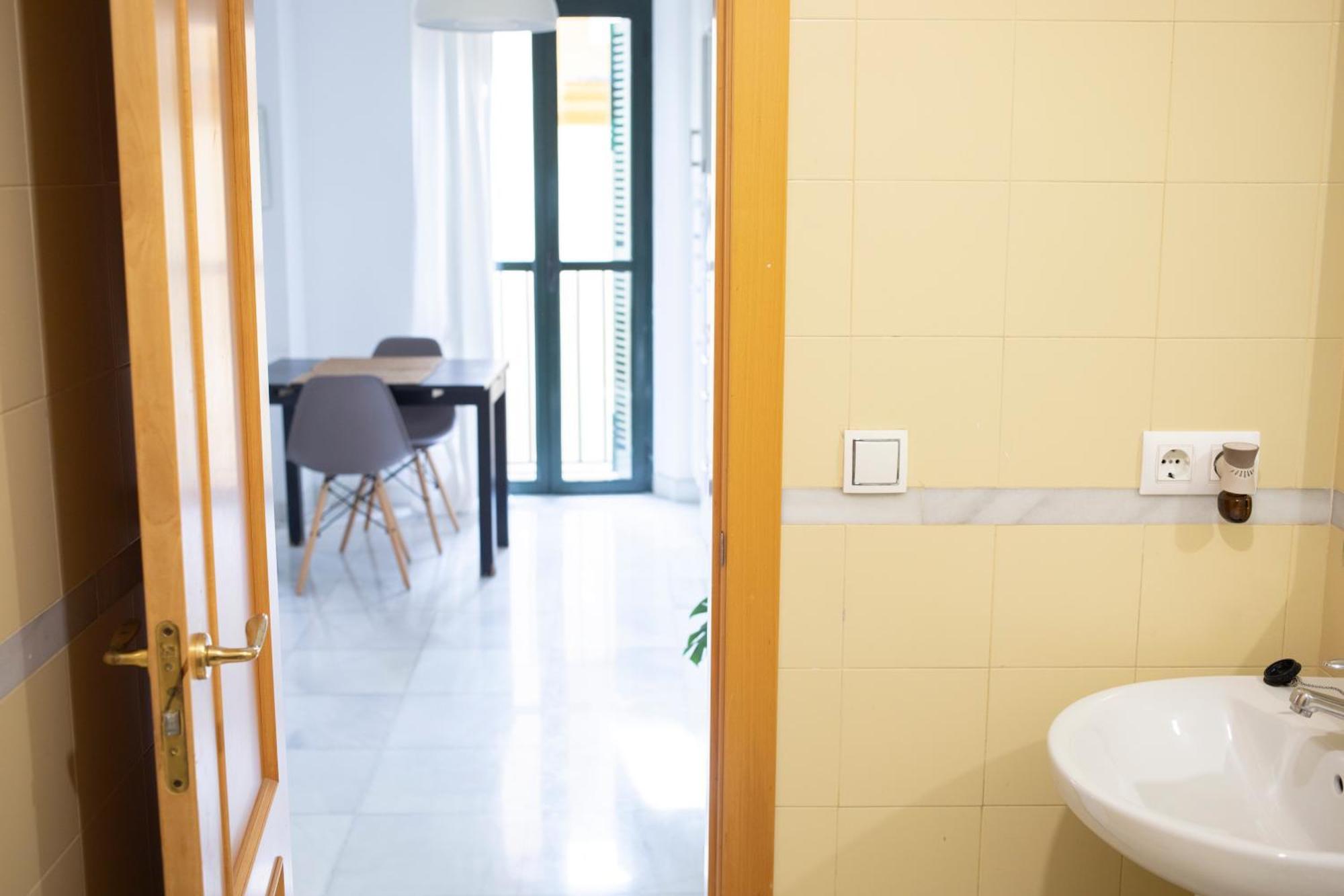 Atico Con Balcon En Pleno Centro Apartment เซบีญา ภายนอก รูปภาพ